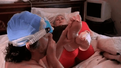 ItalFetish - Mature Stinky Feet For Massage Therapist (mp4)