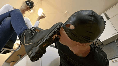 Madame Marissa - Spit and dirt pastry for the slave