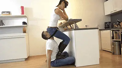 Madame Marissa - Extreme facesitting for my human bar stool!