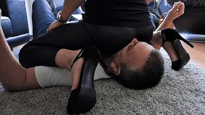 Madame Marissa - Brutal breath training under my ass