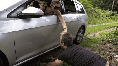 Madame Marissa - Disobedient slaves hands are destroyed under my tires