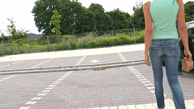 Madame Marissa - Disgusting slave meal in the parking lot