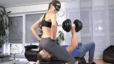 Madame Marissa - Facesitting the loser after my workout
