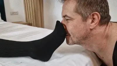 Toiletslaveanddommes - Ellyah and Anita - Socksjob Facesitting kaviar feeding