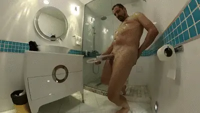 Toiletslaveanddommes - Farting in shower  before shootings with Ioana Mocanu in her hotel