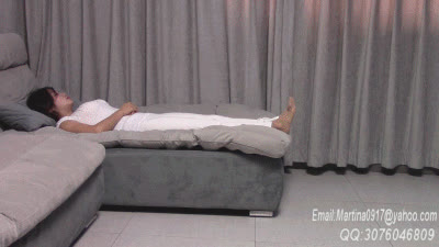 SADISTRESS - The cruel Chinese Mist - Lisa terrible bite-part1