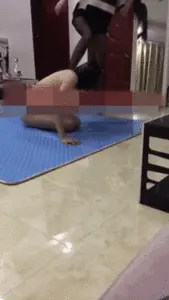 SADISTRESS - The cruel Chinese Mist - Making slaves to do yanyan toilet slave mistress