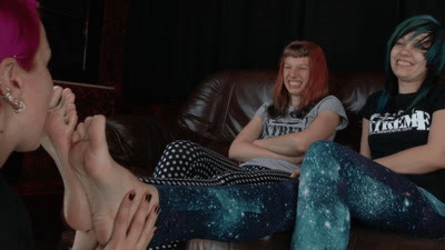 FeetExtreme - Shared Footlicker