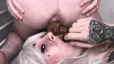 Sweet Betty Parlour - This bitch is a real demon of lust