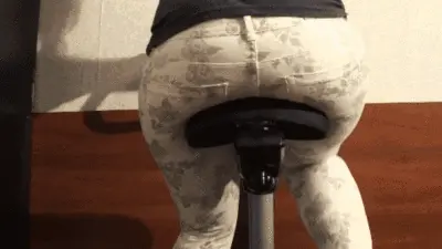Sweet Betty Parlour - Shit Training (PantyPOOPING)