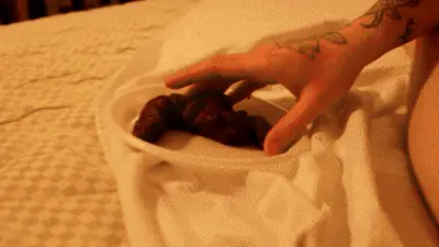 Sweet Betty Parlour - Masturbate my boyfriend with shitty hands!