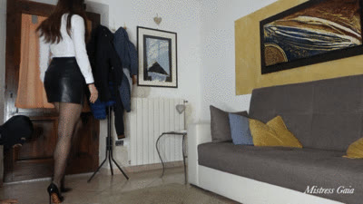 Gaia Femdom - MISTRESS GAIA - LEG WORSHIP - HD