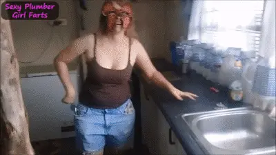 Goddess Tempest - Sexy Plumber Girl Farts