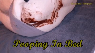 Goddess Tempest - Scat Mess In Bed
