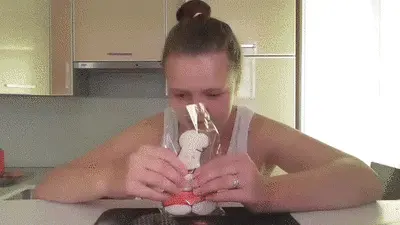 Natalia Kapretti - She took shit in the middle of room