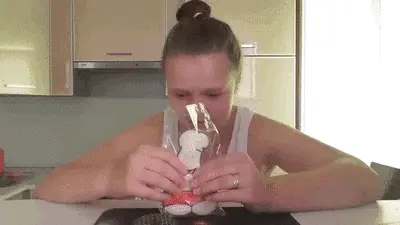 Natalia Kapretti - She took shit in the middle of room