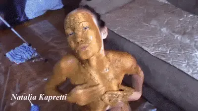 Natalia Kapretti - She covered in shit, my ashtray, toilet