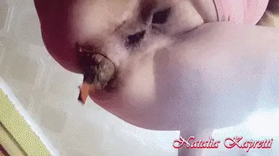 Natalia Kapretti - Get started eat shit mixed with urine, Bon appétit