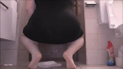 Lady Shay - Breakfast time! Fresh out of my ass!
