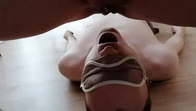 Mistress Jardena - Strong streaming of piss for bitch