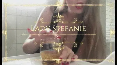 Lady Stefanie - Hungry For My Yellow Juice