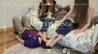 Lady Stefanie - Sneaker Feet For The Assface