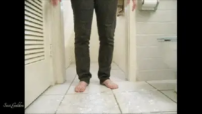 Scat Goddess Amanda - Pooping Out Of Both Holes