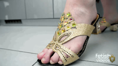 FETISHTAINMENT Femdom & Fetish - you will lick my slippers in the kitchen