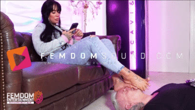 FETISHTAINMENT Femdom & Fetish - My ignored human footrest