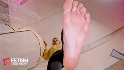 FETISHTAINMENT Femdom & Fetish - Lady Lia Lou: You are just the dirt beneath my feet