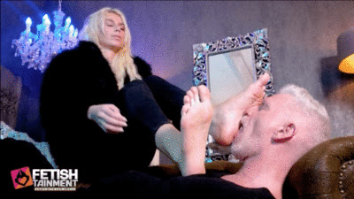 FETISHTAINMENT Femdom & Fetish - Lady Kim: Suffer under my big feet.
