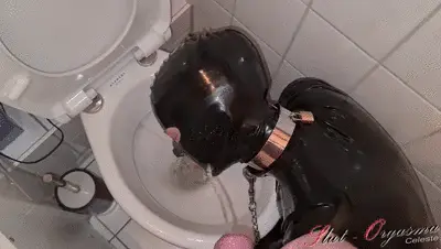 SLUT-ORGASMA CELESTE - Slave Slut-Orgasma Celeste in latex piss drinking and toilet cleaning