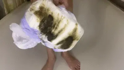 Wet Dirty Girl - I mess up after constipation and what diapers and pantyhose