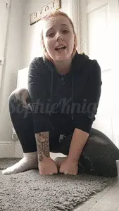 SophieKnight - SophieKnight smirked as she watched you, her obedient slave, clean the toilet bowl with your tongue. She had trained you well, and it was time for a reward. 