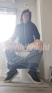 SophieKnight - Pissing on the toilet front view