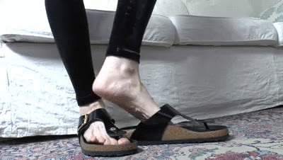 Lady Victoria Valente - Toe separator slippers with and without silicone inserts