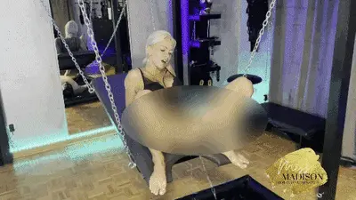Schmutzige Miss Madison Deutschland - Pissing in the beam on the slave!