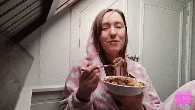 Kitty Skatt - 3-day held mega log push constipated struggle
