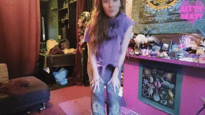 Kitty Skatt - Holding Accident in Horny Desperation