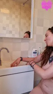 Kitty Skatt - Fat Log Sink Splash