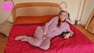 Kitty Skatt - Urgent Diaper Edge JOI til I Poop n Cum