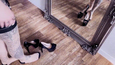 MissAlessaMilano - Nylon footjob