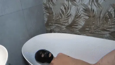 Dea Nemesi Goddess Femdom - Party urinal