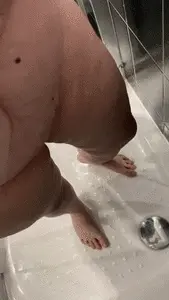 LadyVikkiWet - Shower piss