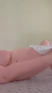 LadyVikkiWet - I dirtying diaper