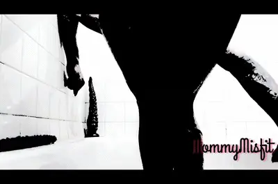 MommyMisfit & Hillbilly Femdom - Eat My Shit