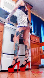MommyMisfit & Hillbilly Femdom - Eat It For MommyMisfit