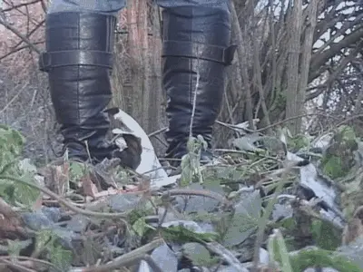 Kinky amateur teen shits in the forest