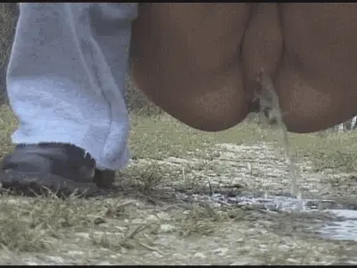 Natural Scat Girls - Amateur teen with cute shaved pussy piss in the park