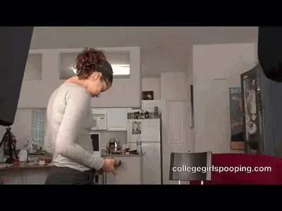 College Girls Extreme - Pretty girl from college Daisy shits on the plate (HD wmv video 1280x720 Pixels 5000 kb/s)